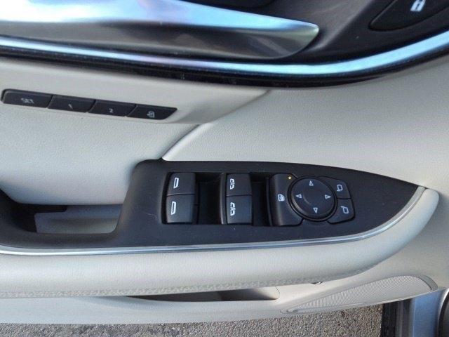 Buick Envision Essense 2021