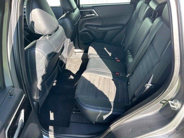 Mitsubishi Outlander SE 2WD 2023