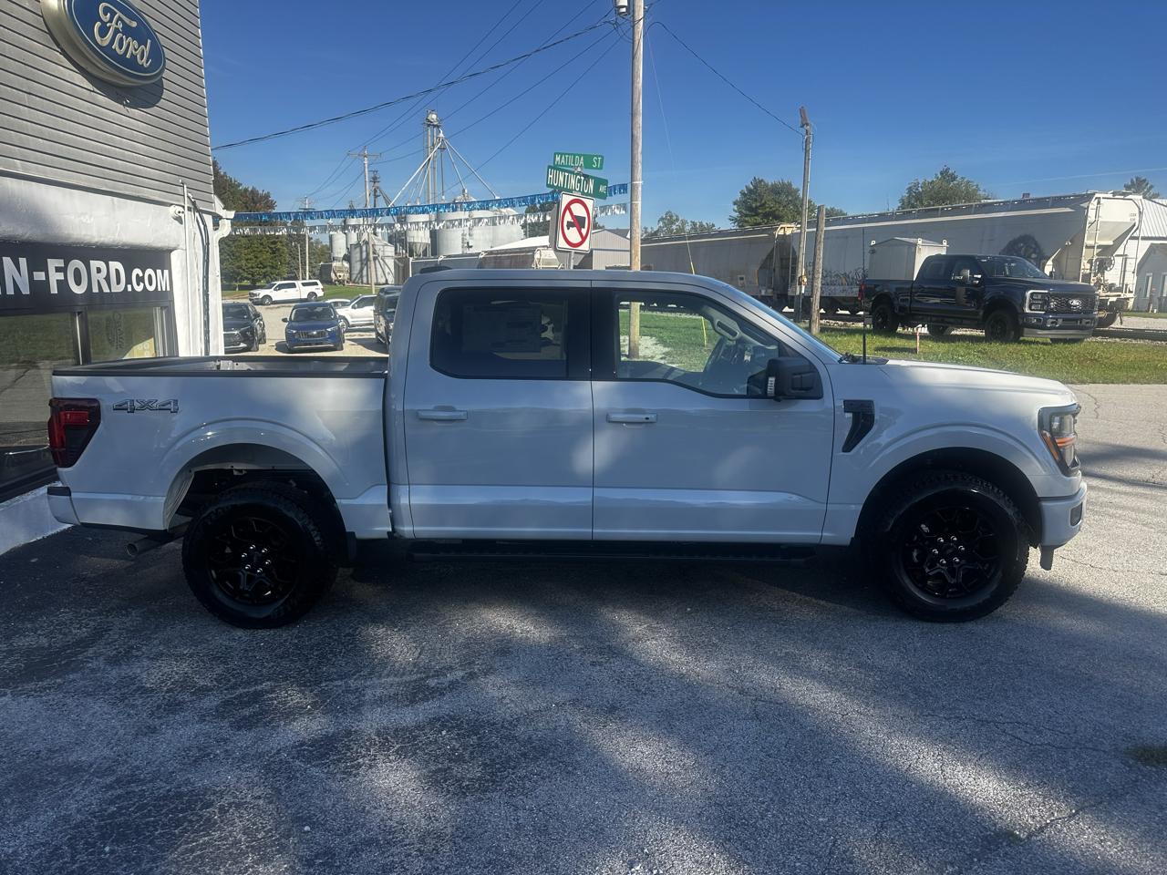 Ford F-150 XLT SuperCrew 4WD 2026