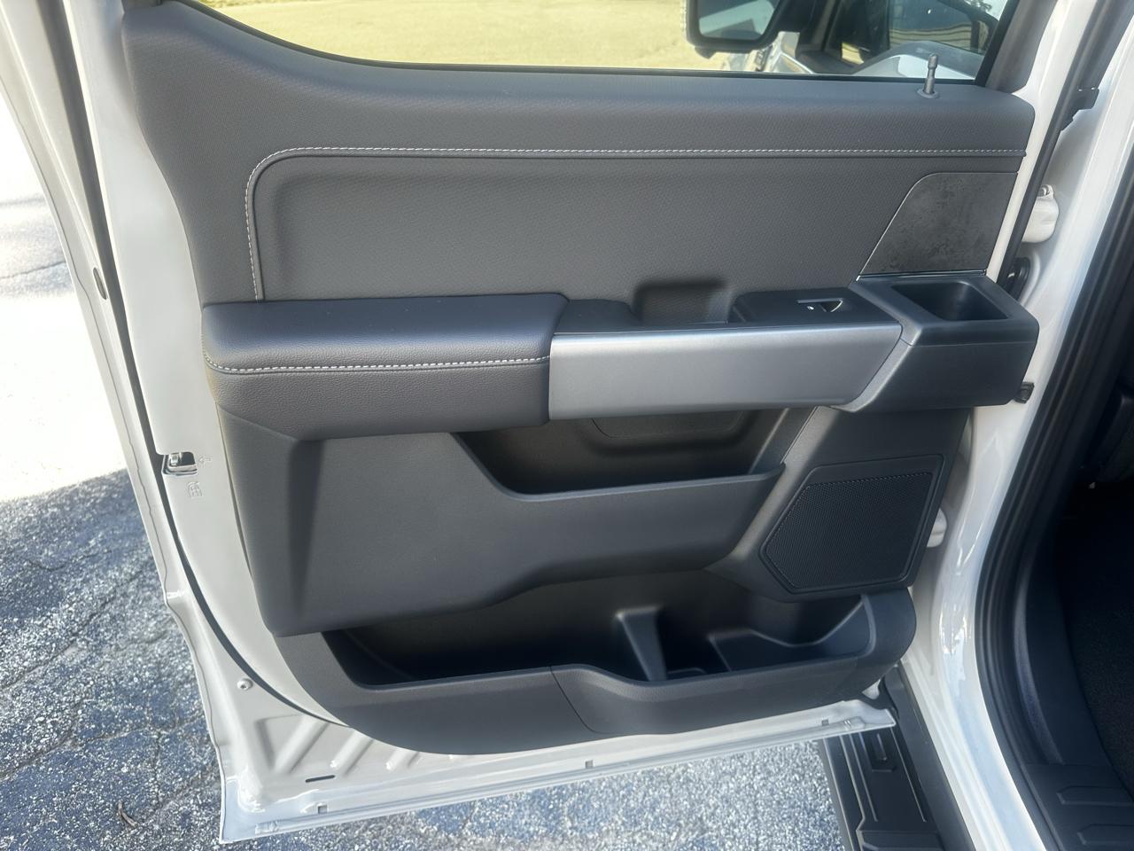 Ford F-150 XLT SuperCrew 4WD 2026