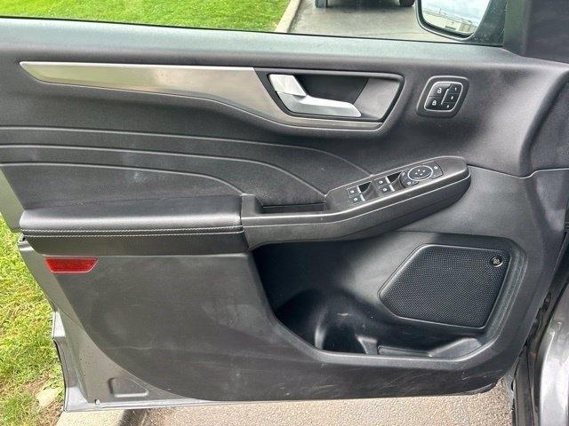 Ford Escape Hybrid Titanium AWD 2021