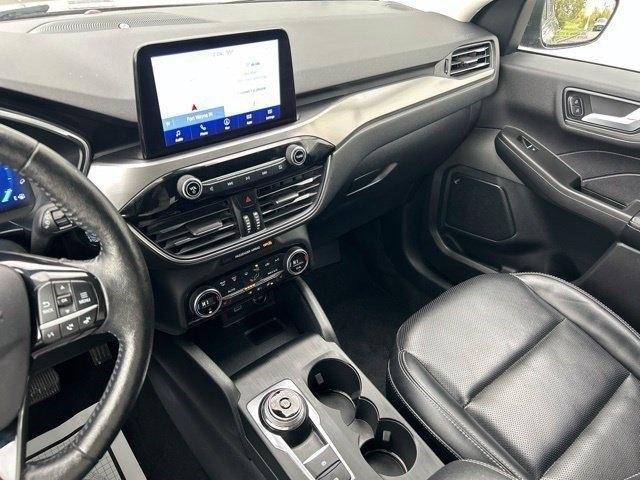 Ford Escape Hybrid Titanium AWD 2021