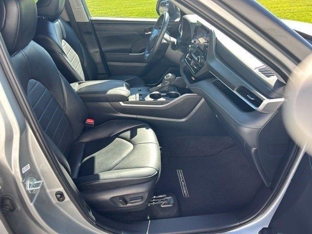Toyota Highlander Hybrid Others 2024