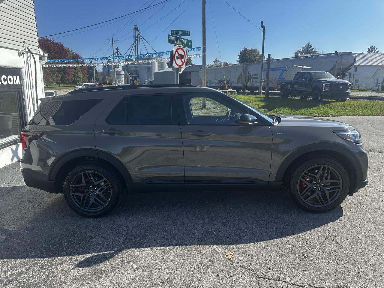Ford Explorer ST-Line AWD 2027