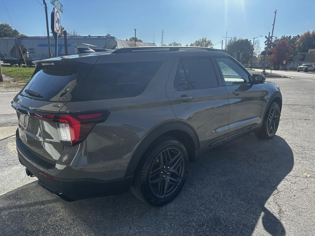 Ford Explorer ST-Line AWD 2027
