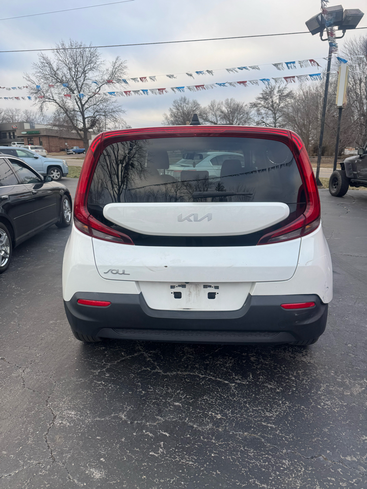 Kia Soul LX CVT 2022