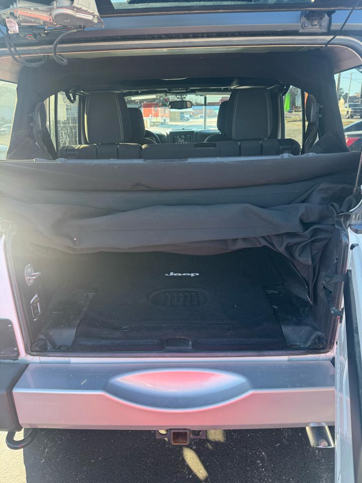 Jeep Wrangler Unlimited Sahara 4WD 2015