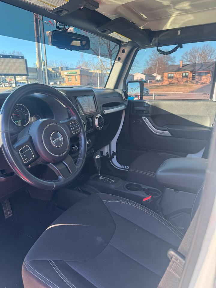 Jeep Wrangler Unlimited Sahara 4WD 2015