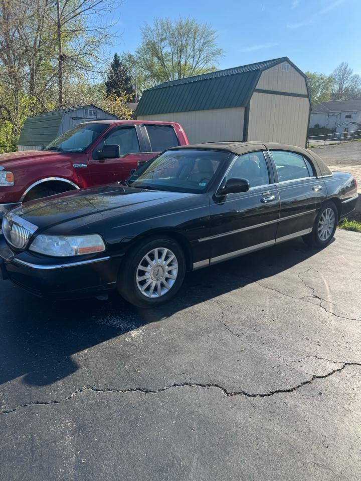 Lincoln Town Car Ultimate 2004