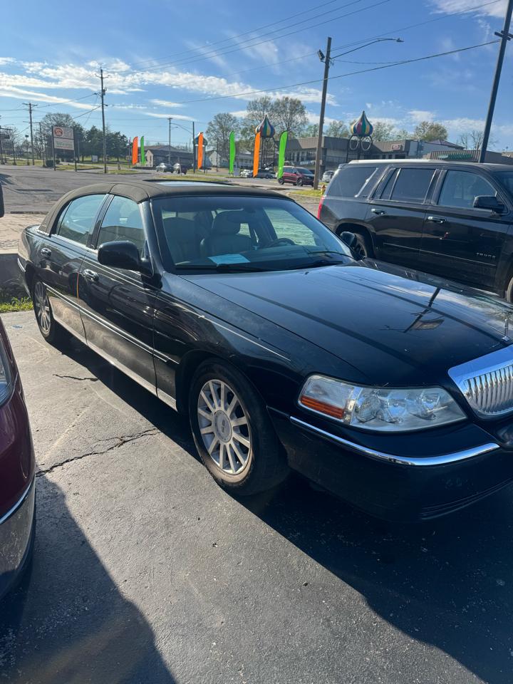 Lincoln Town Car Ultimate 2004