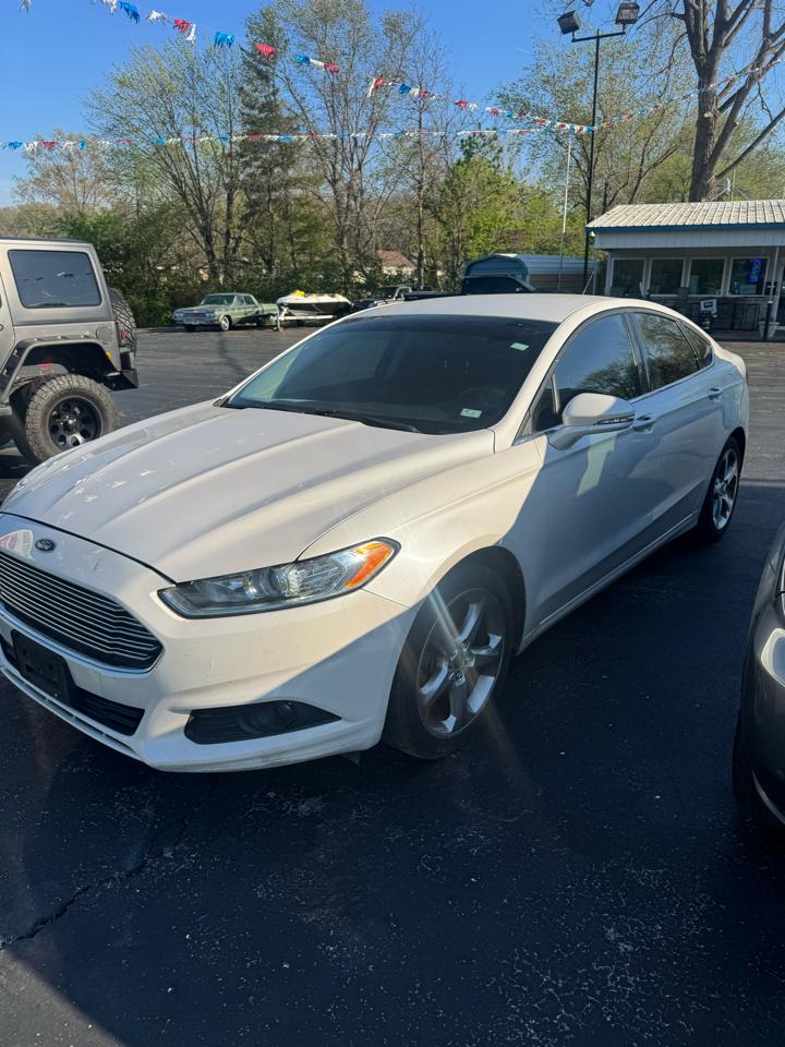 Ford Fusion SE 2016