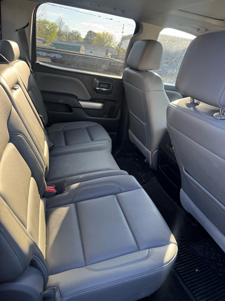 Chevrolet Silverado 1500 4WD Crew Cab 143.5" LT w/2LT 2017