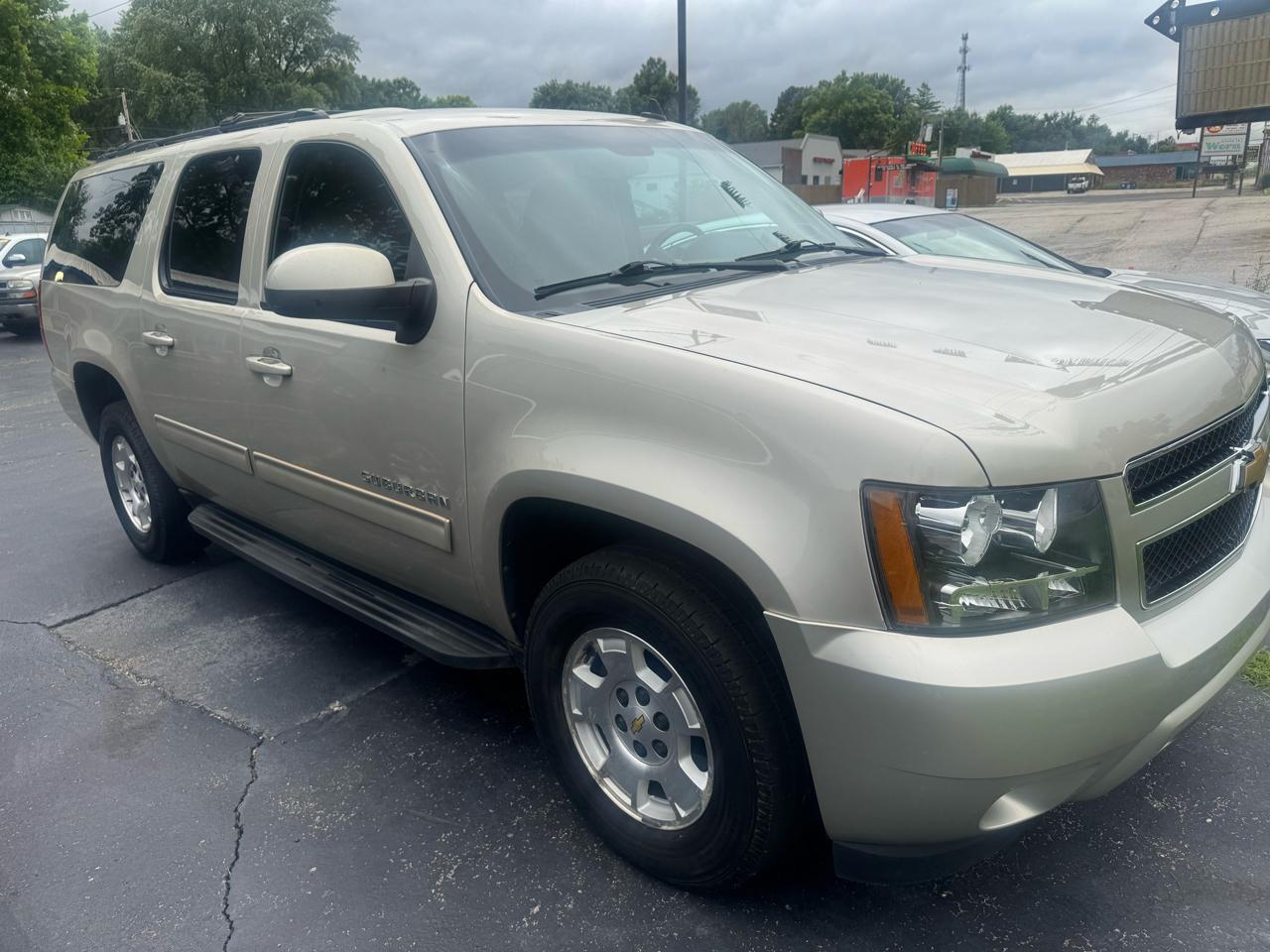 Chevrolet Suburban LS 1500 4WD 2013