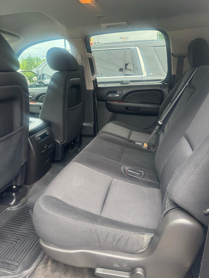 Chevrolet Suburban LS 1500 4WD 2013