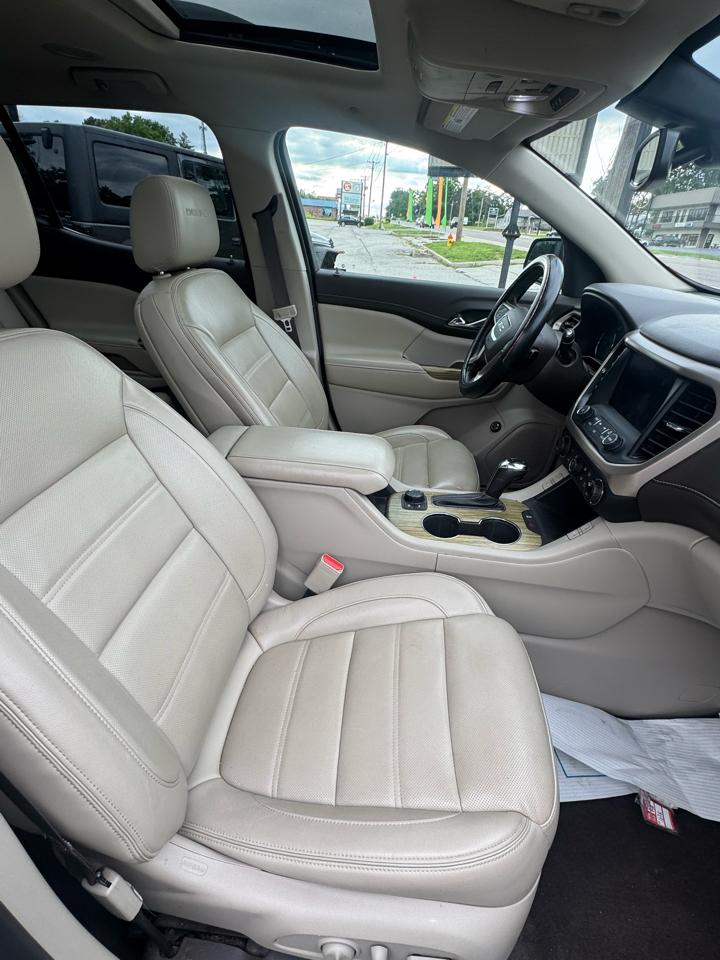 GMC Acadia Denali AWD 2019