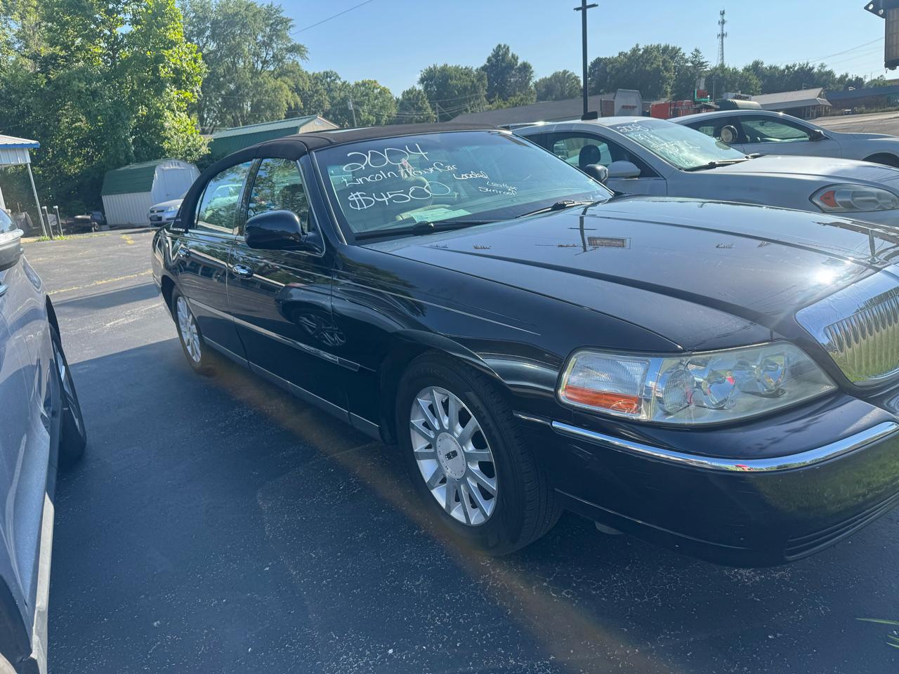 Lincoln Town Car Ultimate 2004