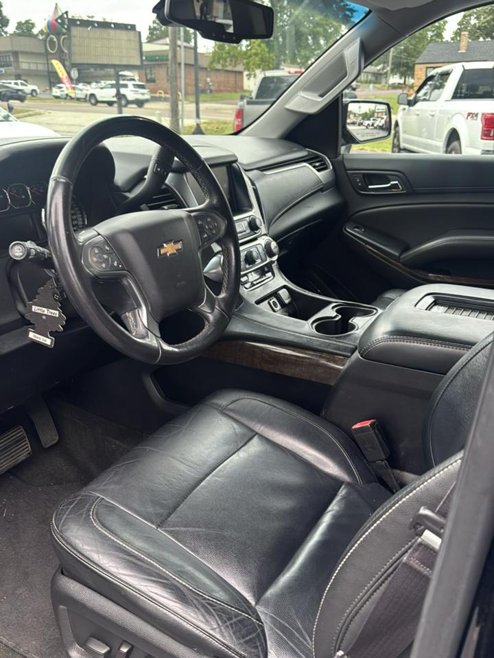 Chevrolet Suburban LT 1500 4WD 2015