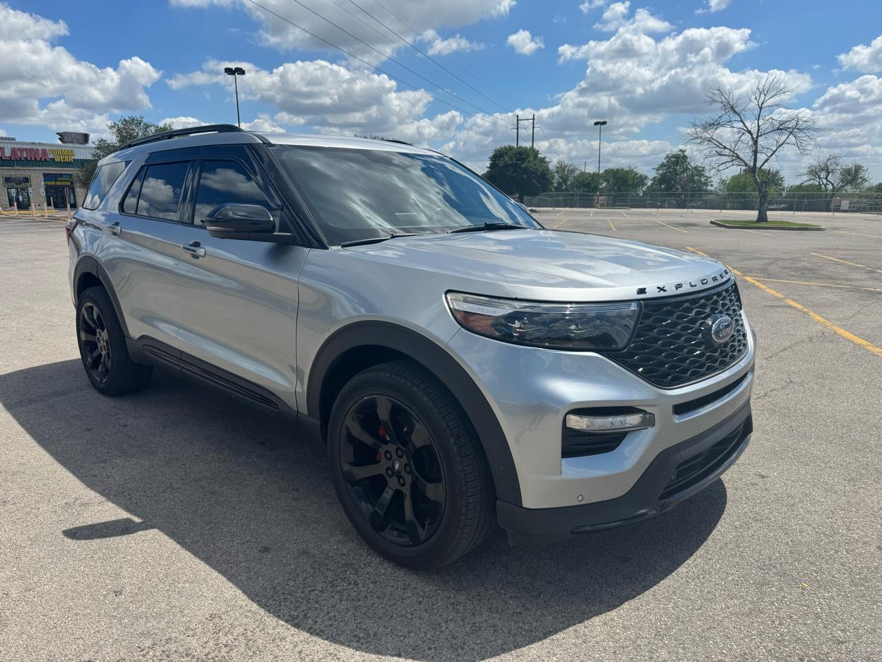 Vehicle Image 2