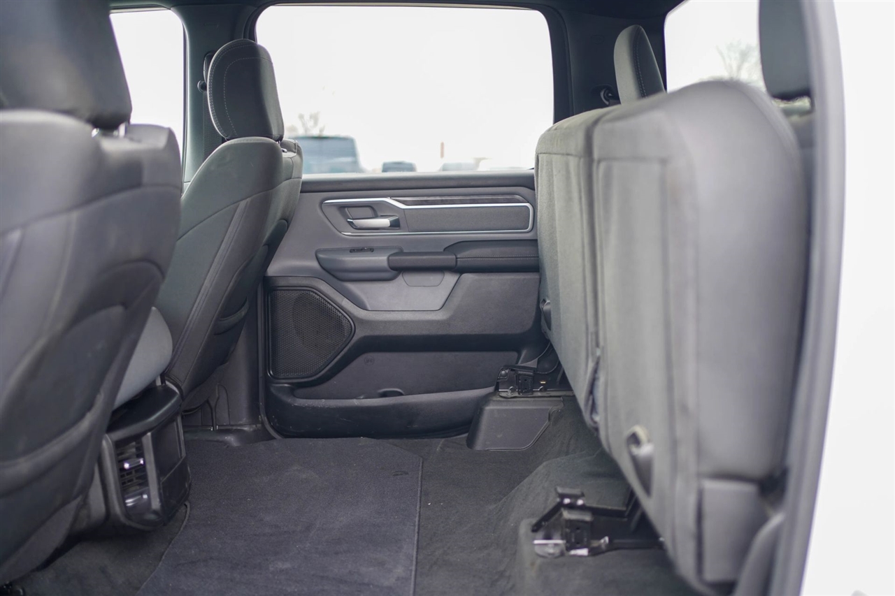 RAM 1500 Big Horn Crew Cab SWB 4WD 2021