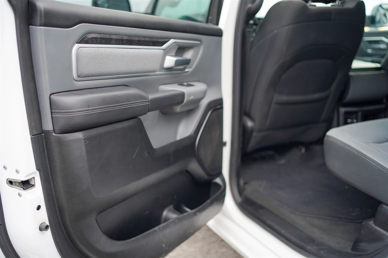 RAM 1500 Big Horn Crew Cab SWB 4WD 2021