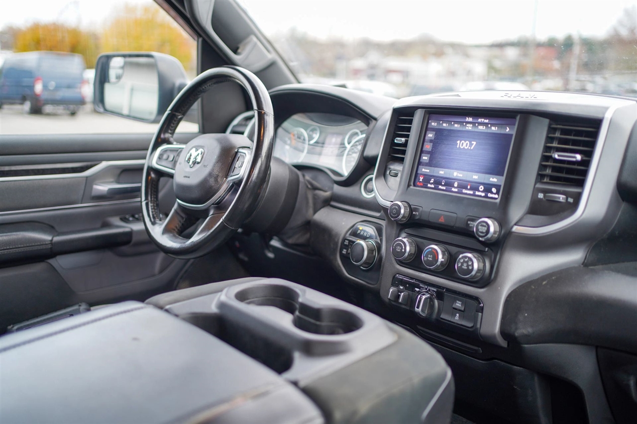 RAM 1500 Big Horn Crew Cab SWB 4WD 2021