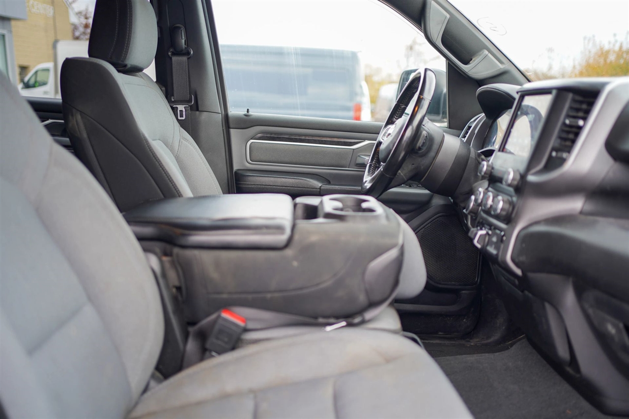 RAM 1500 Big Horn Crew Cab SWB 4WD 2021