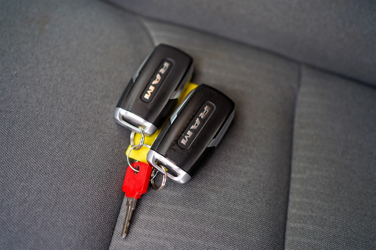 RAM 1500 Big Horn Crew Cab SWB 4WD 2021