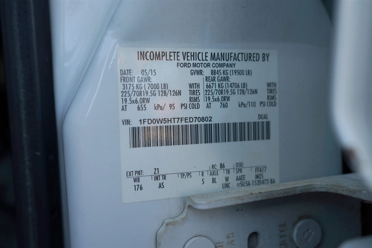 Ford F-550 Crew Cab DRW 4WD 2015