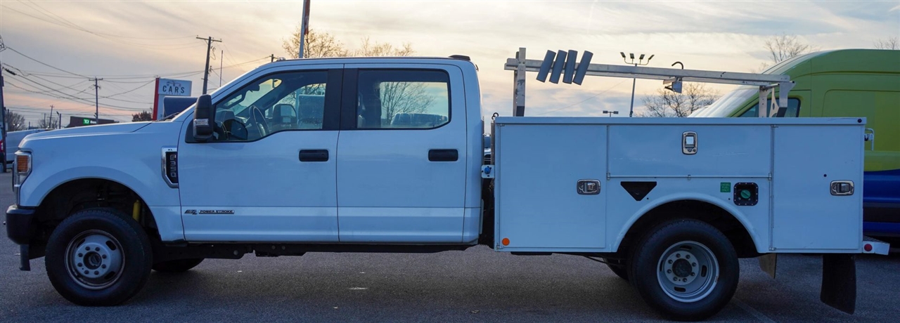 Ford F-350 SD XL Crew Cab Long Bed DRW 4WD 2022