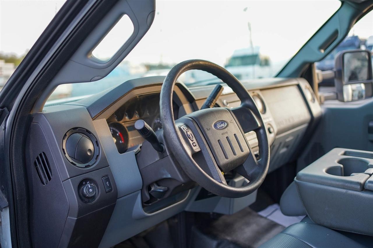 Ford F-550 Regular Cab DRW 2WD 2015