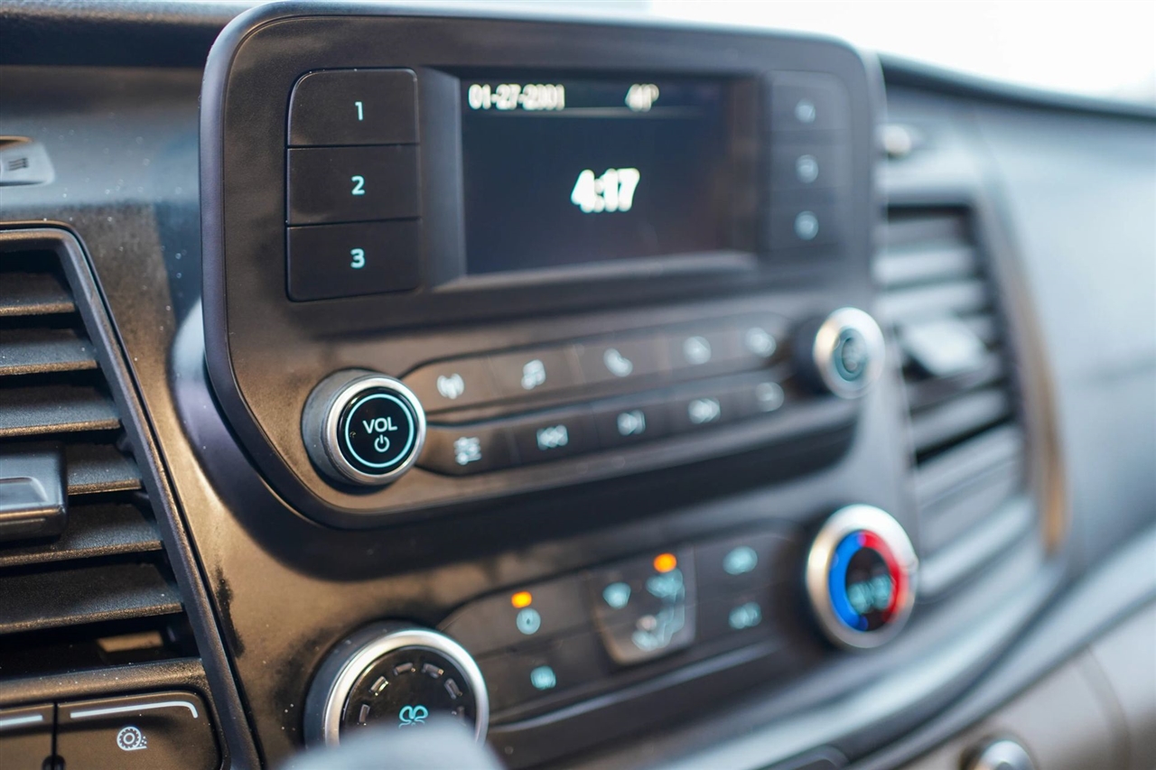 Ford Transit 250 Van High Roof w/Sliding Pass. 148-in. WB EL 2020