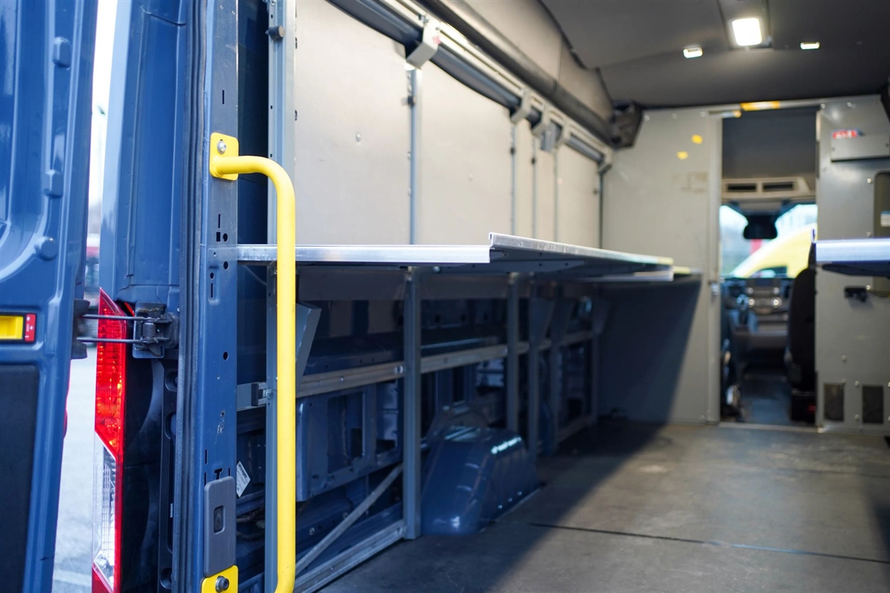 Ford Transit 250 Van High Roof w/Sliding Pass. 148-in. WB EL 2020