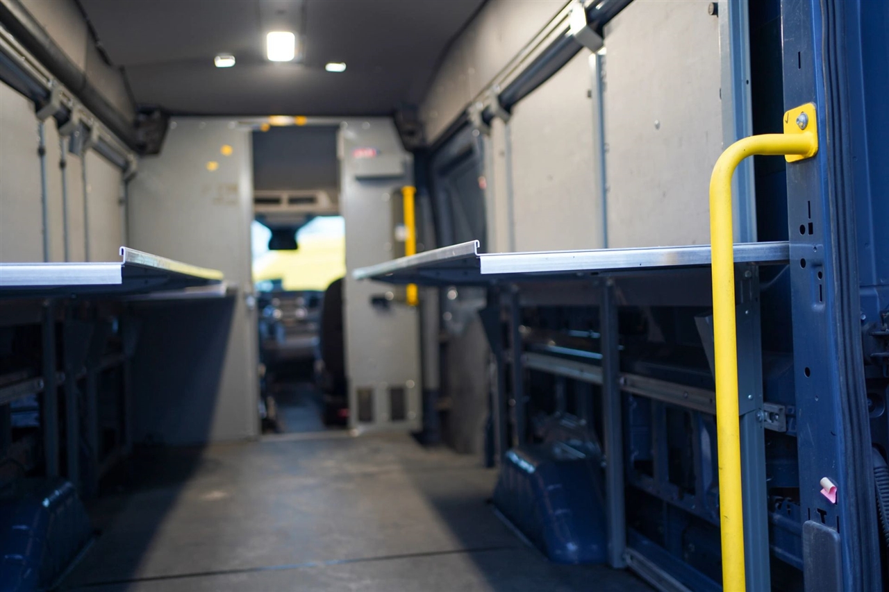 Ford Transit 250 Van High Roof w/Sliding Pass. 148-in. WB EL 2020