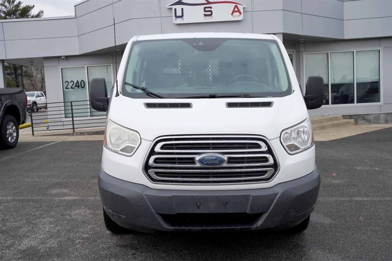 Ford Transit 250 Van Low Roof w/Sliding Pass. 130-in. WB 2017