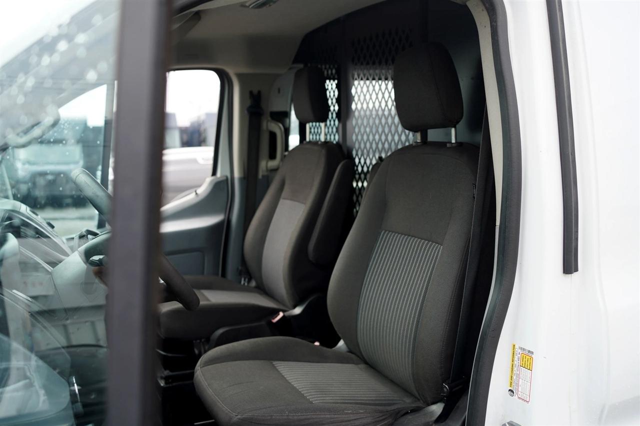 Ford Transit 250 Van Low Roof w/Sliding Pass. 130-in. WB 2017