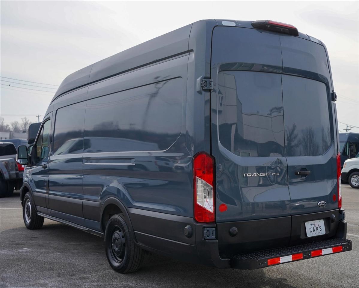Ford Transit 250 Van High Roof w/Sliding Pass. 148-in. WB EL 2020