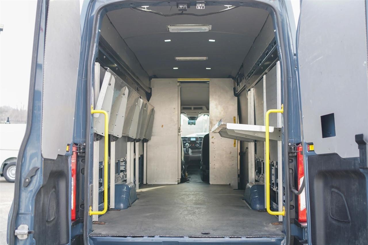 Ford Transit 250 Van High Roof w/Sliding Pass. 148-in. WB EL 2020