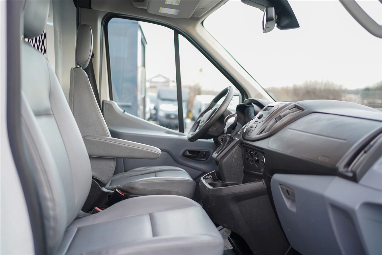 Ford Transit 350 Van Med. Roof w/Sliding Pass. 148-in. WB 2018