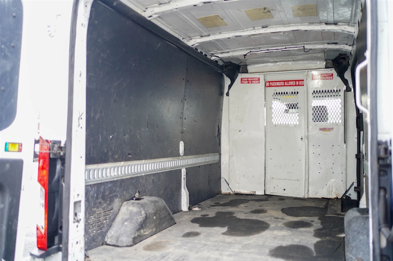 Ford Transit 350 Van Med. Roof w/Sliding Pass. 148-in. WB 2018