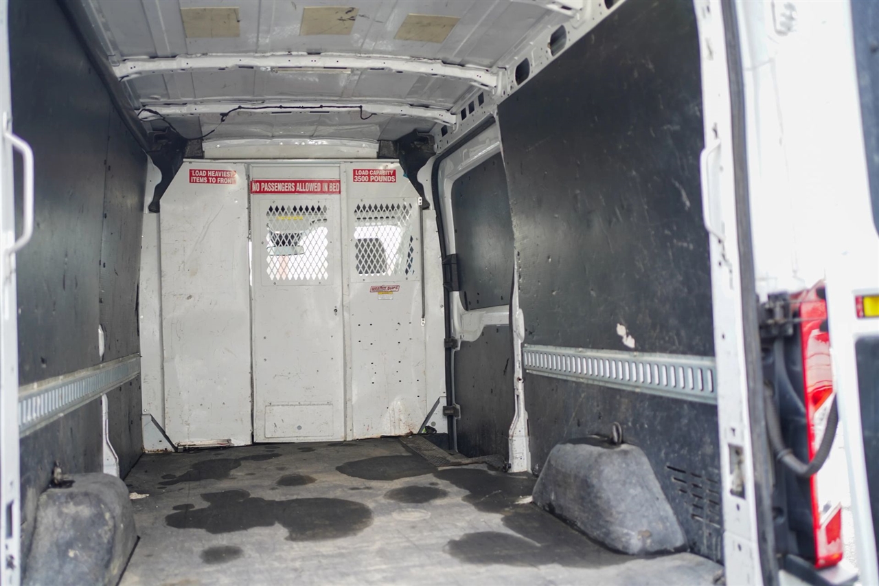 Ford Transit 350 Van Med. Roof w/Sliding Pass. 148-in. WB 2018