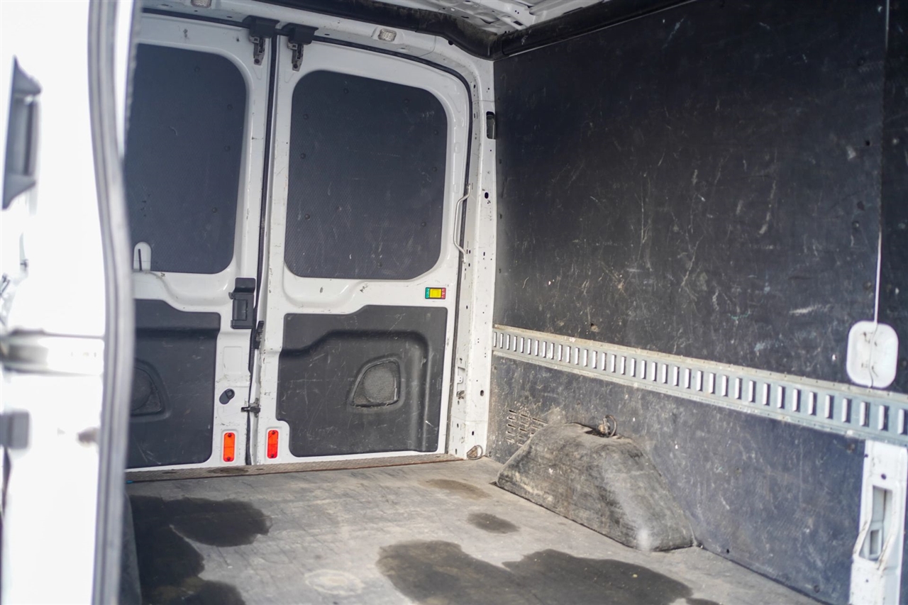 Ford Transit 350 Van Med. Roof w/Sliding Pass. 148-in. WB 2018