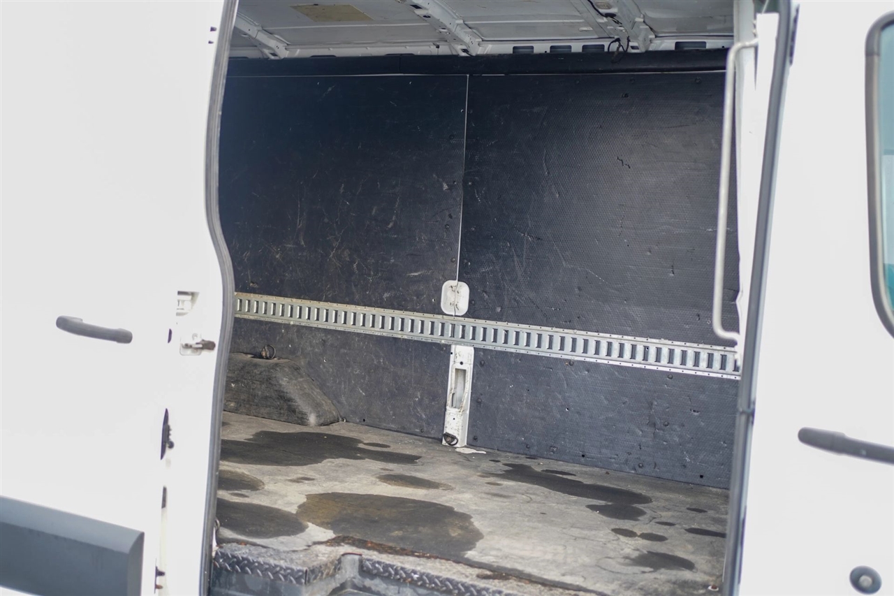 Ford Transit 350 Van Med. Roof w/Sliding Pass. 148-in. WB 2018