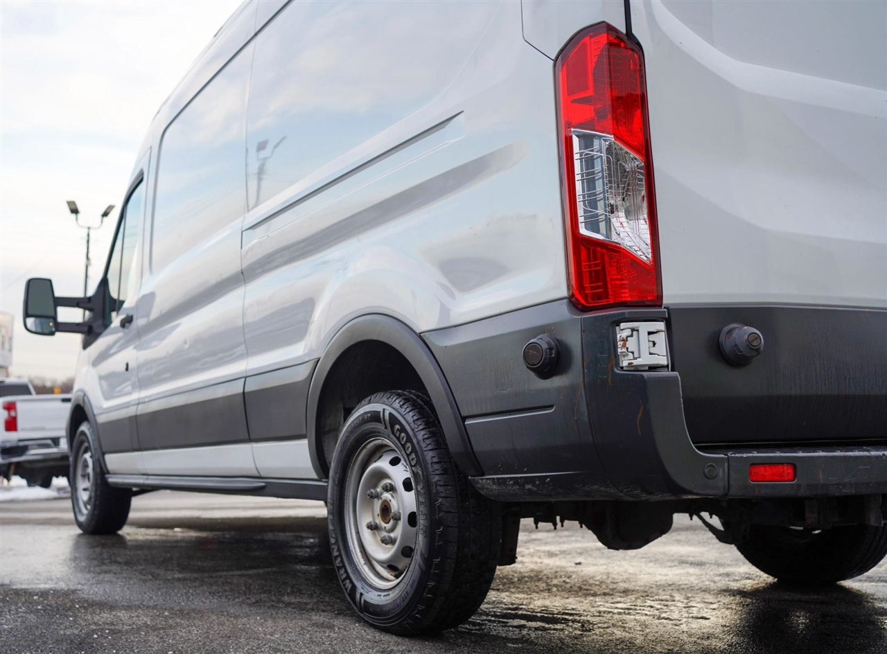 Ford Transit 350 Van Med. Roof w/Sliding Pass. 148-in. WB 2018