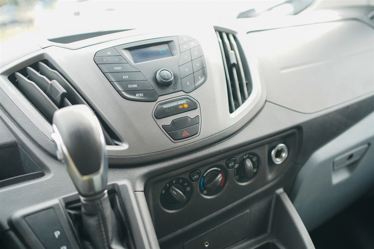 Ford Transit 250 Van Low Roof 60/40 Pass.130-in. WB 2019