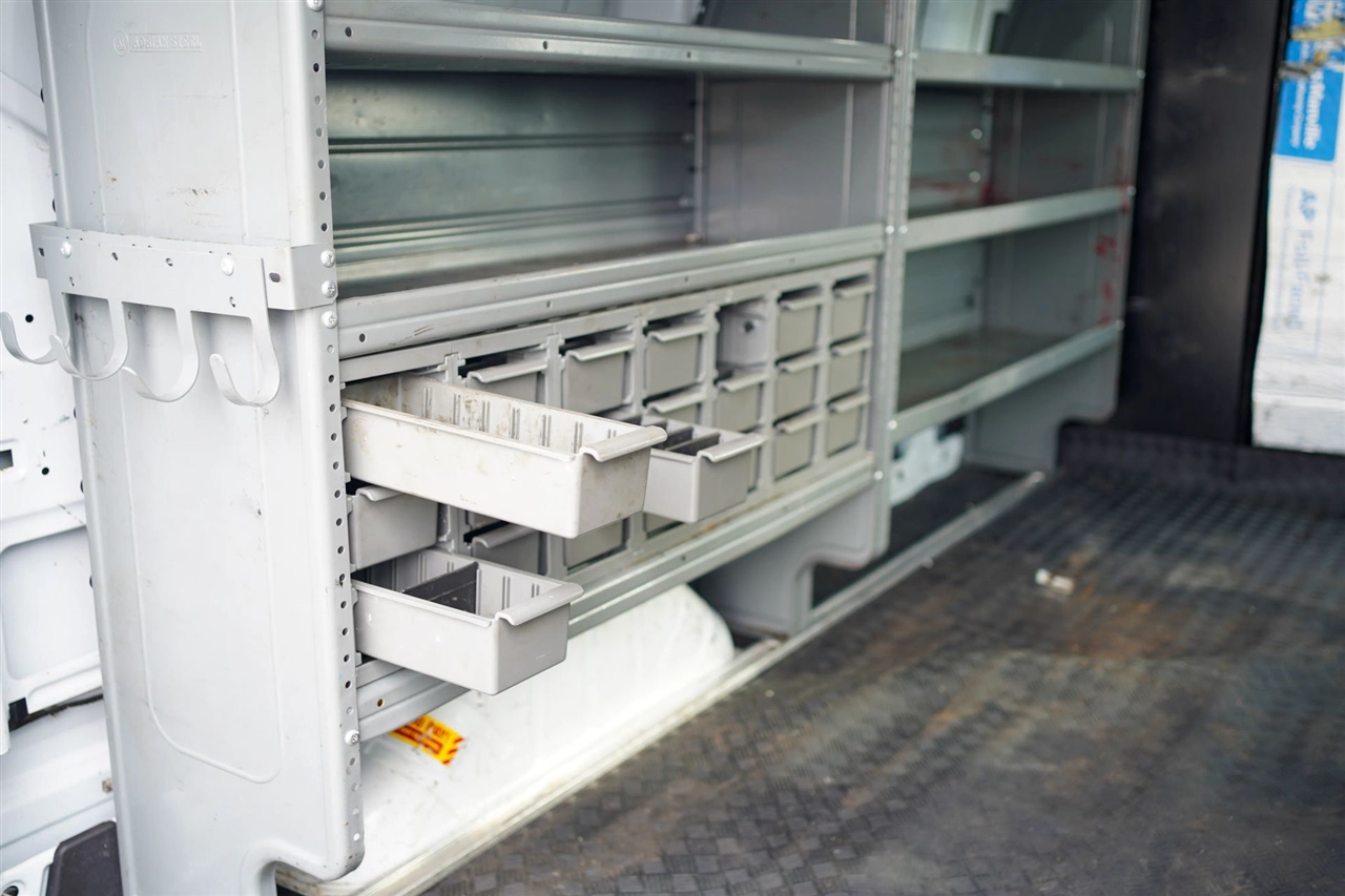 Ford Transit 250 Van Low Roof 60/40 Pass.130-in. WB 2019