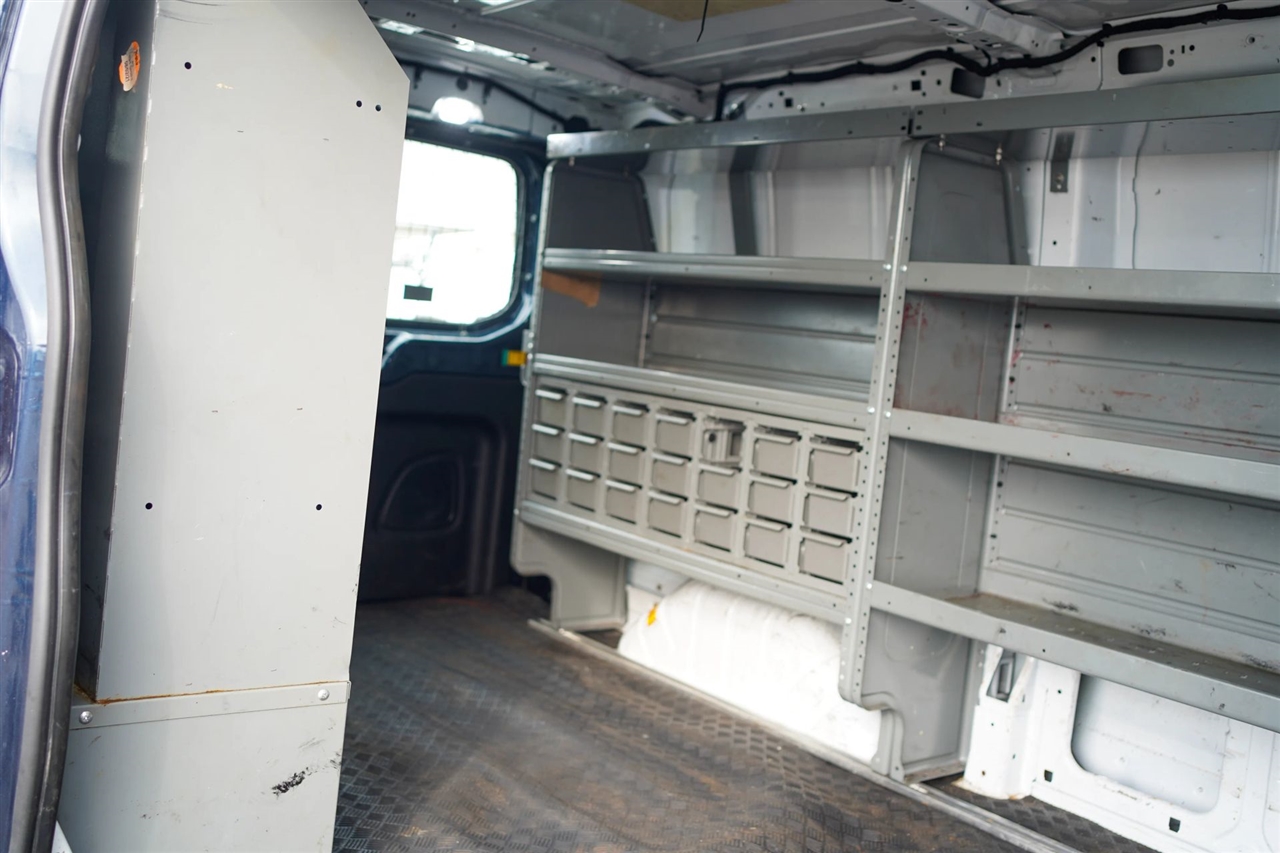 Ford Transit 250 Van Low Roof 60/40 Pass.130-in. WB 2019