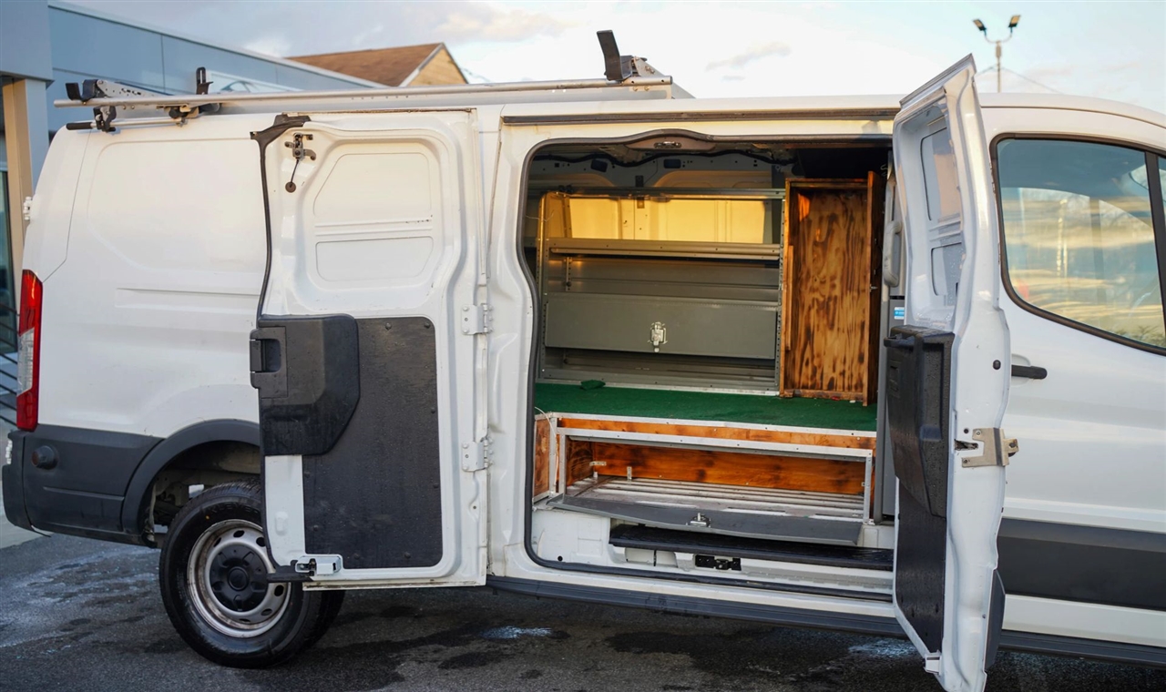 Ford Transit 250 Van Low Roof 60/40 Pass. 148-in. WB 2018