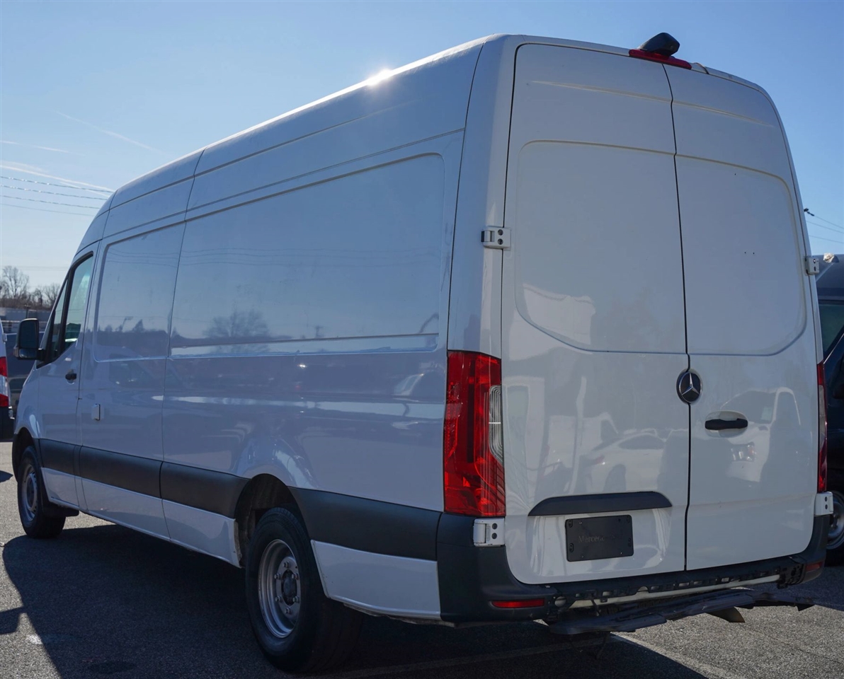 Mercedes-Benz Sprinter 3500 170-in. WB 2020