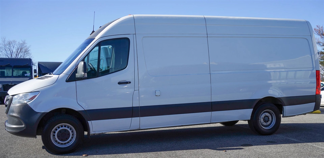 Mercedes-Benz Sprinter 3500 170-in. WB 2020