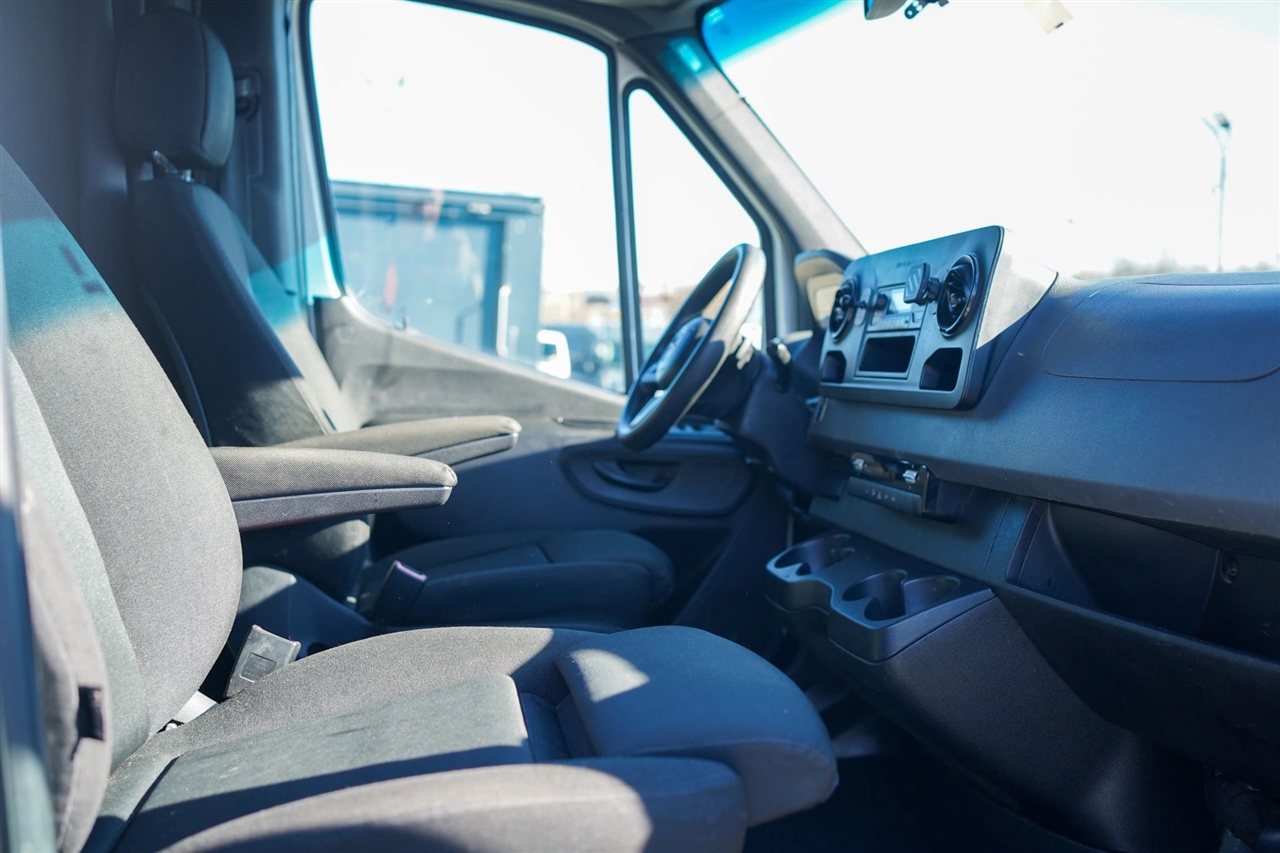 Mercedes-Benz Sprinter 3500 170-in. WB 2020